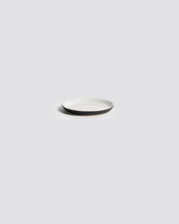 Stoneware Appetizer Plate | Matte Black/Shiny White