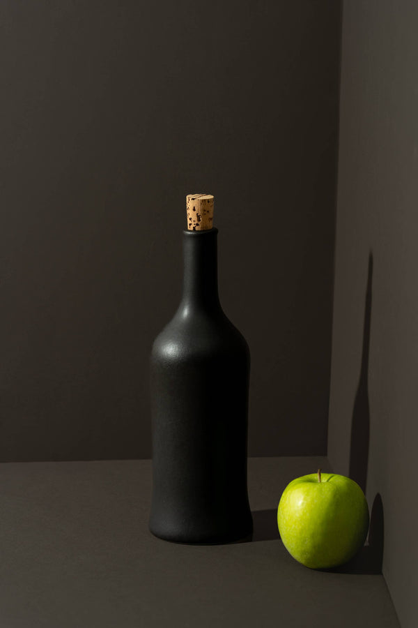 Stoneware Olive Oil Bottle | Brutto 21 oz: Matte Black